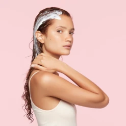 Georgiemane 10 Minute Hair Mask 220ml -Kérastase Shop strong gorgeous2 1080x 9333d658 f700 40e6 bdf7 a3b791d4a172